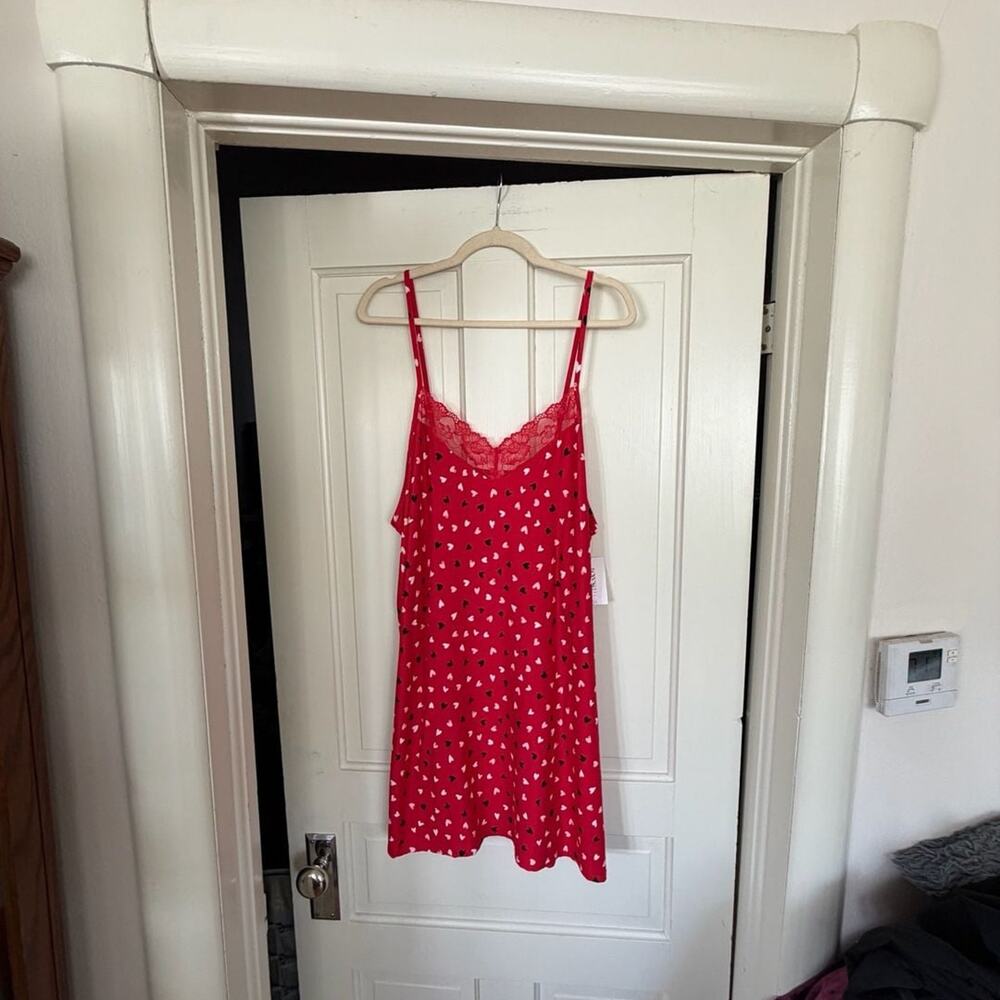 Joyspun Women's Dreamy Soft Collection Red Heart & Lace Trim Knit Chemise